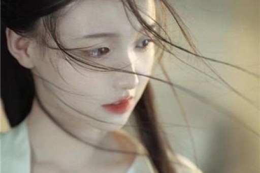 探店博主的一个“避雷贴”杀死了一家排队三小时的网红店？